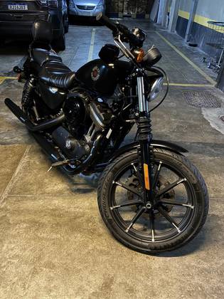 HARLEY-DAVIDSON SPORTSTER IRON 883 